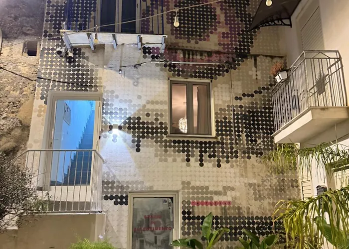 Cortile Zero بيت ضيافة فافارا